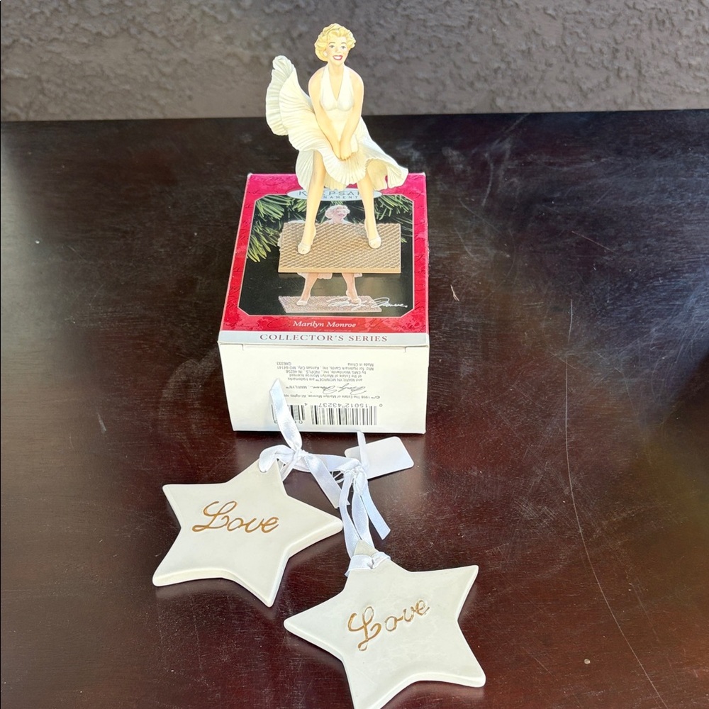 Hallmark Marilyn Monroe Figurine with Star Ornaments